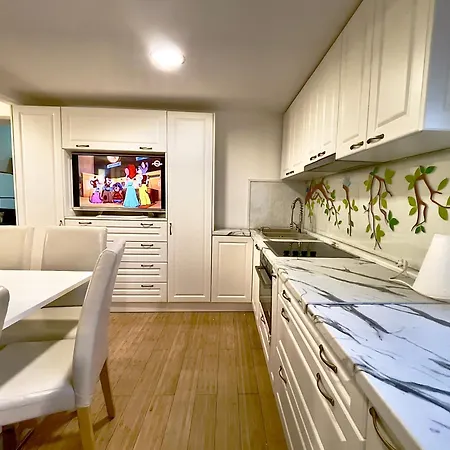 Apartament Spatios Iris Pana La 8 Persoane Lägenhet Cluj-Napoca